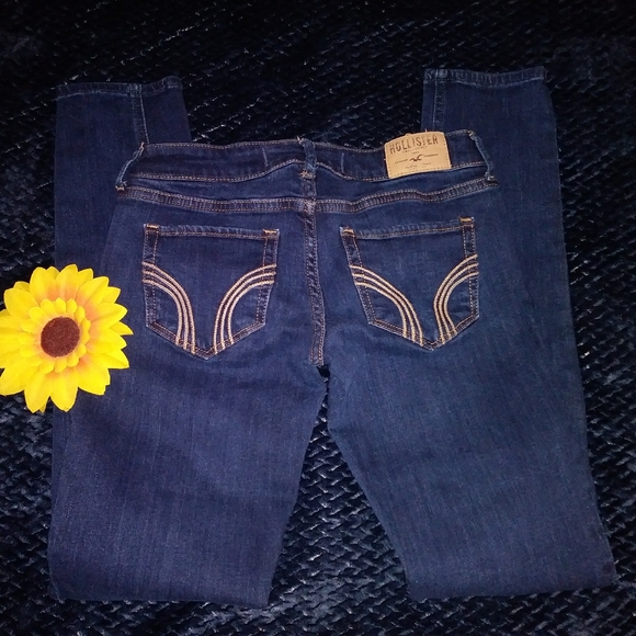 Hollister Super Skinny jeans - Picture 6 of 8
